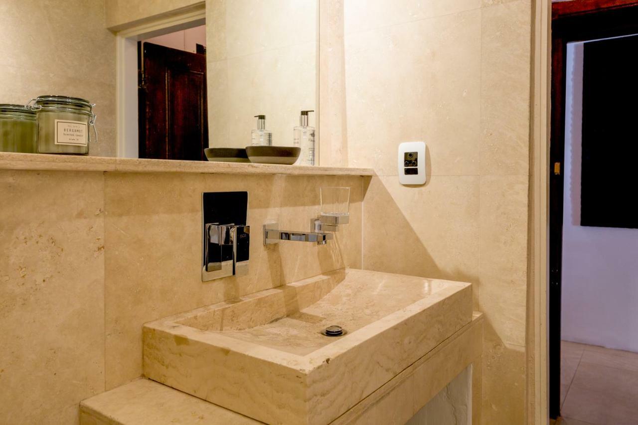 Central Cape Town, Stylish Home, With Private Courtyard 외부 사진